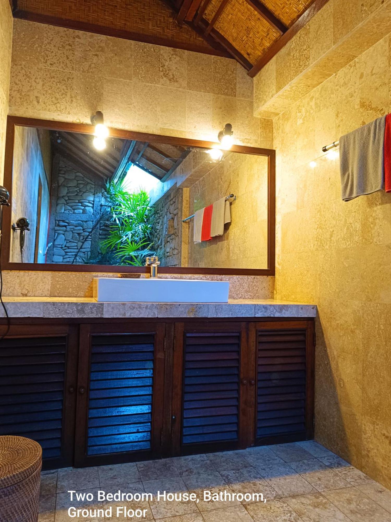 Guci Guesthouses Ubud Exteriör bild